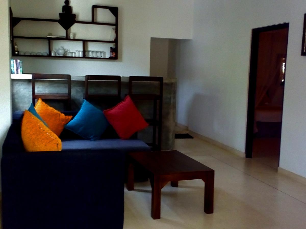 Sleepy Head Guesthouse Unawatuna Buitenkant foto
