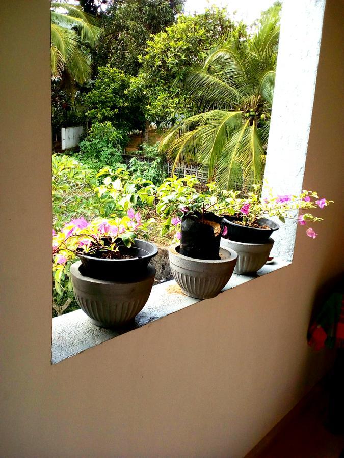 Sleepy Head Guesthouse Unawatuna Buitenkant foto