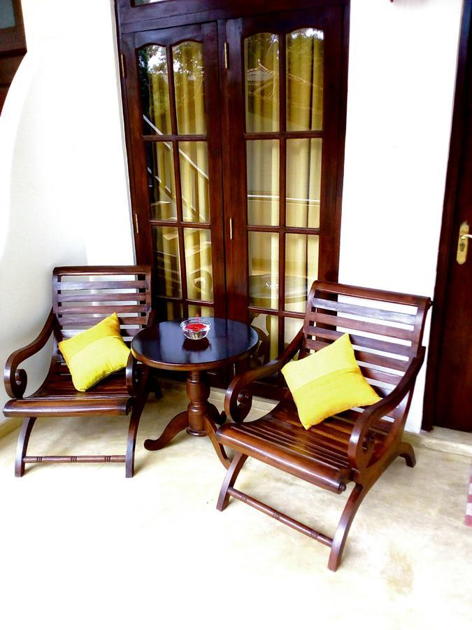 Sleepy Head Guesthouse Unawatuna Buitenkant foto