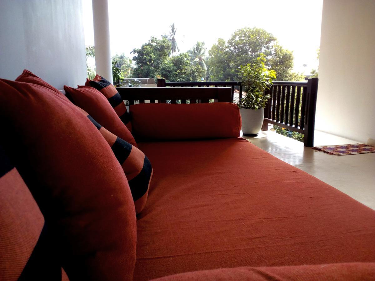 Sleepy Head Guesthouse Unawatuna Buitenkant foto