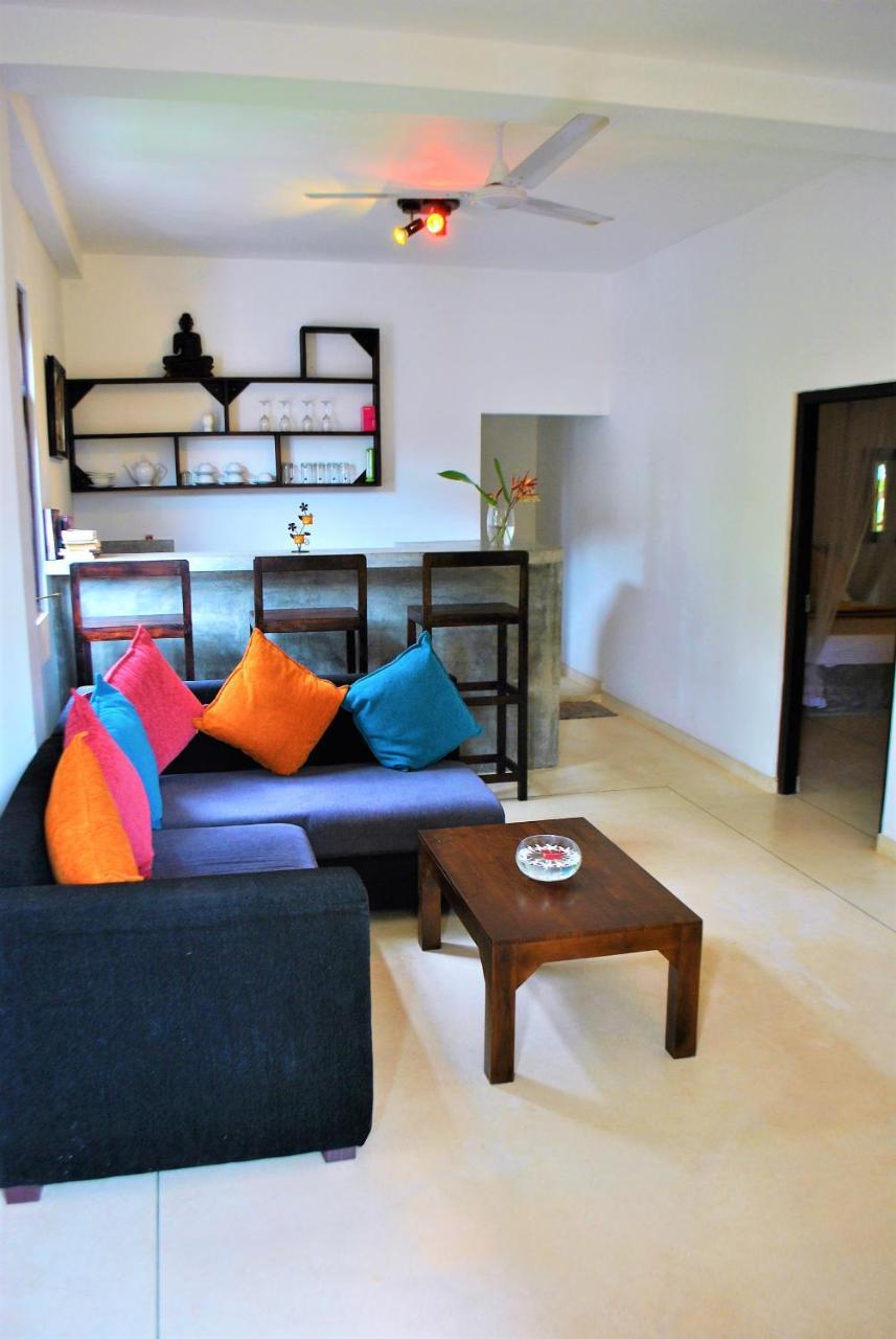 Sleepy Head Guesthouse Unawatuna Buitenkant foto