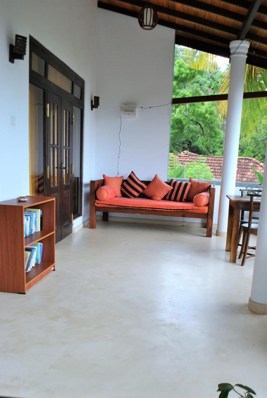 Sleepy Head Guesthouse Unawatuna Buitenkant foto